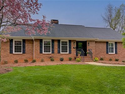 390 Dover Dr, Winston Salem, NC, 27104