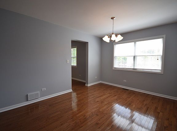 5th image of 2233 Glenmoor Dr