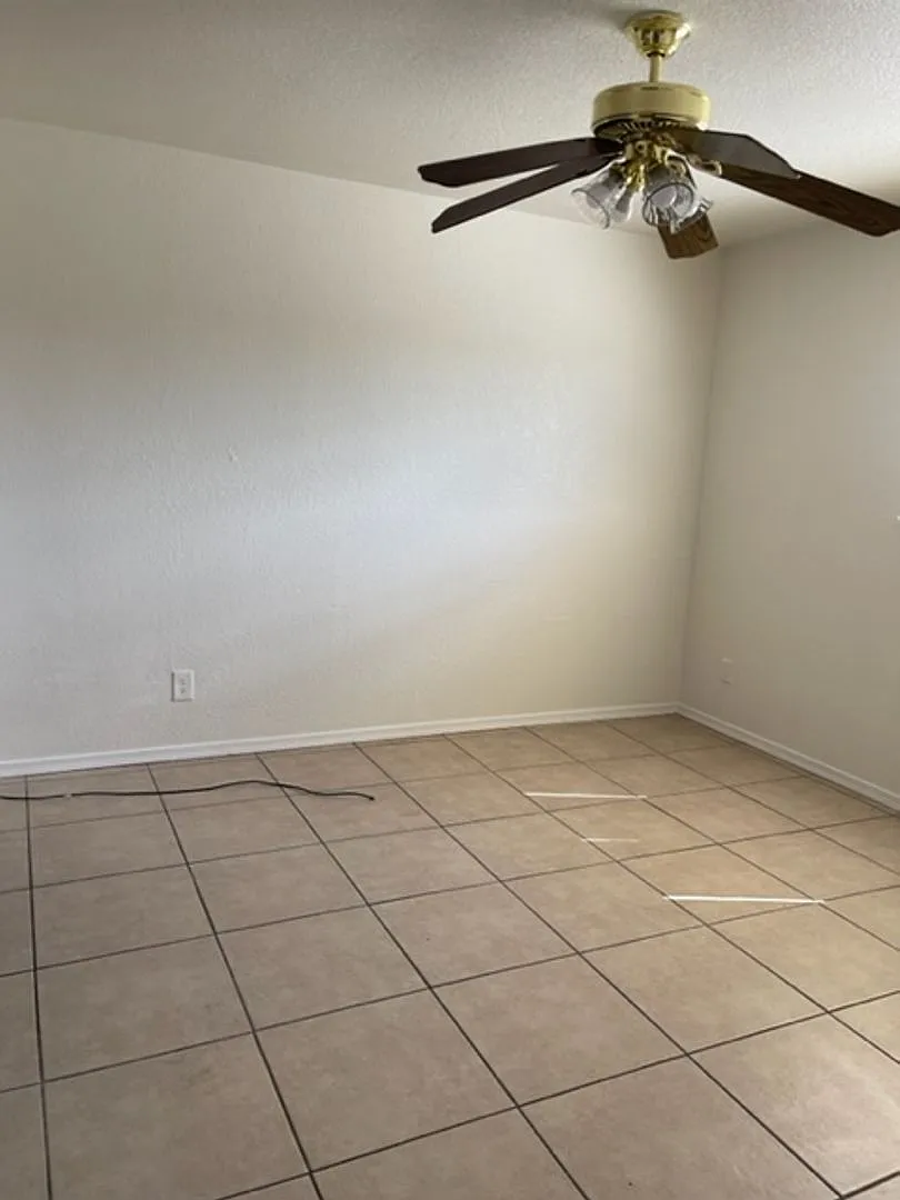 2654 S. Mountain View Kimwood — Photo 4