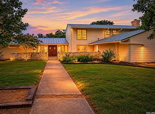 208 FRONT ST, Comfort, TX 78013