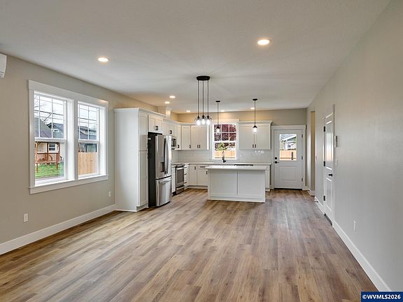 5th image of 818 Pine St