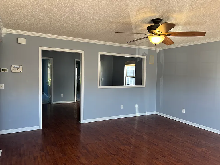 109 Chapelwood Dr — Photo 6