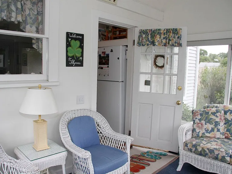 16 Kenphil Ave — Photo 4