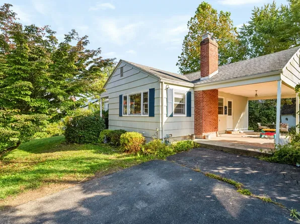 119 Bacon Rd, Springfield, MA 01119