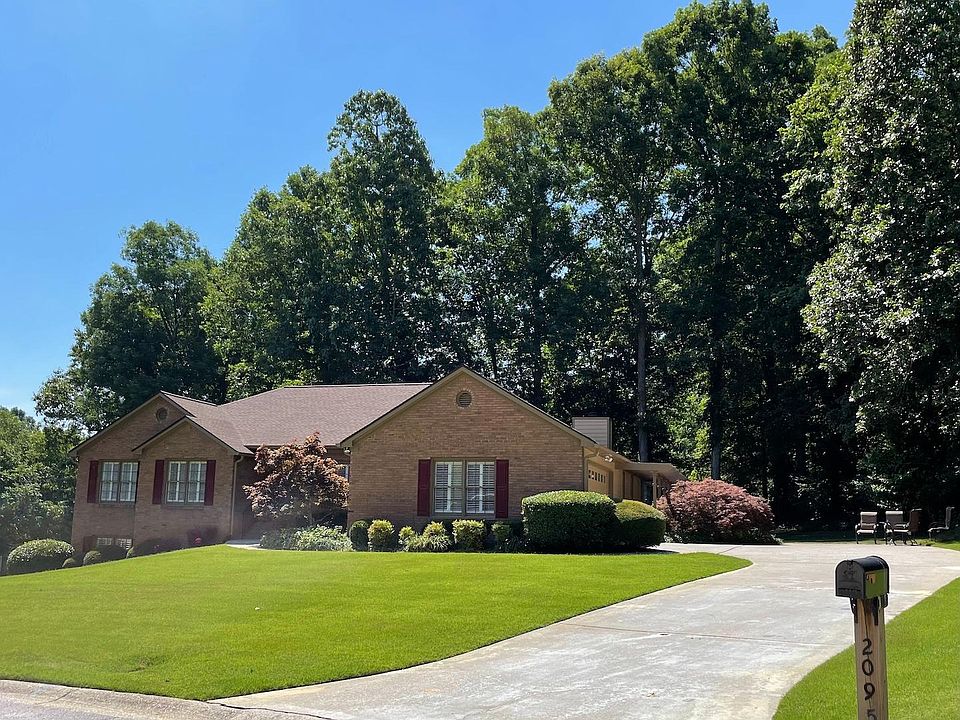 1st image of 2095 Lakeland Dr