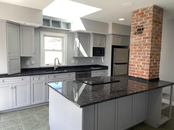 16 Taft St #2, Uxbridge, MA 01569