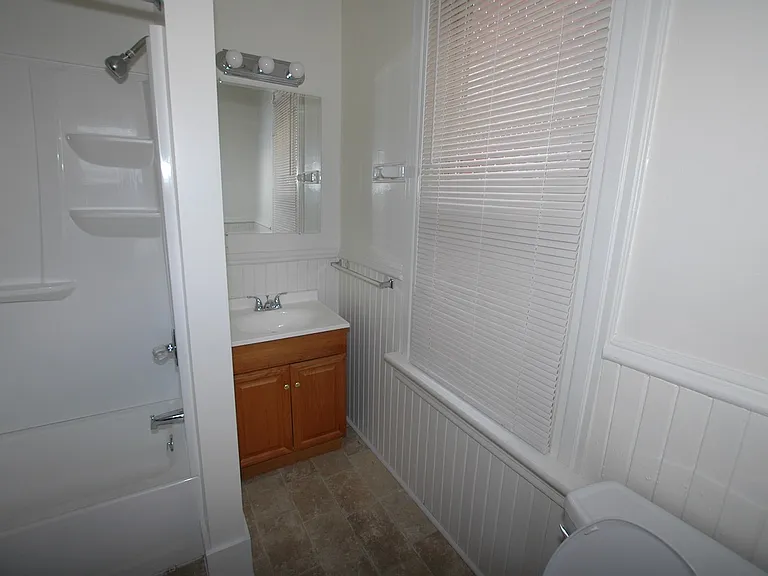 806 Mifflin St #2 — Photo 3