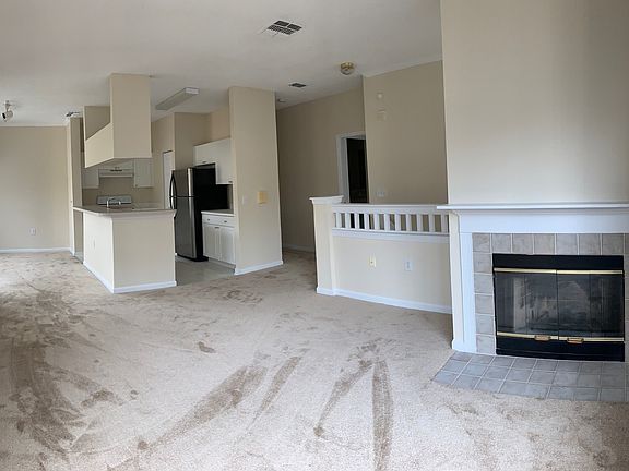 2nd image of 1525 Arbor Lakes Cir