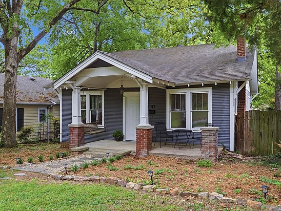 4th image of 5017 Woodlawn Dr