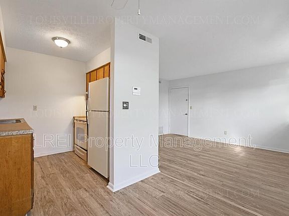 5th image of 3409 Prestwood Dr #1