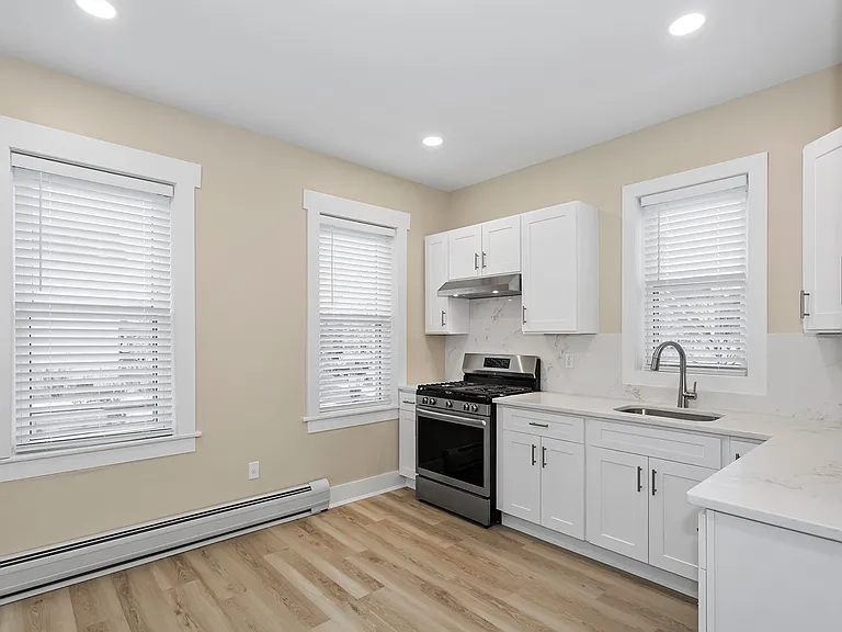 87 Paterson Ave #2 — Photo 12