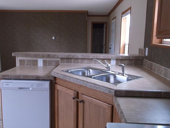 3rd image of 19 N Byron Dr
