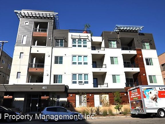 3rd image of 431 E 6th St APT 306