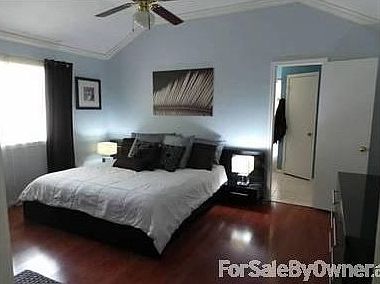 2nd image of 9503 Walnut Glen Dr