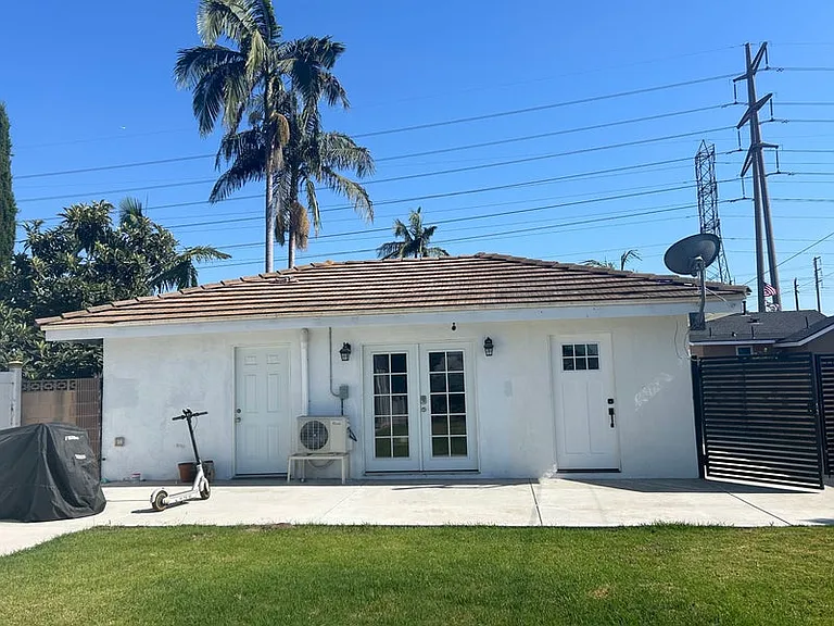 6851 Thelma Ave #B — Photo 6