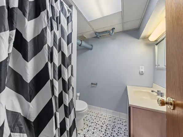 977 52nd Street image 19 of 21