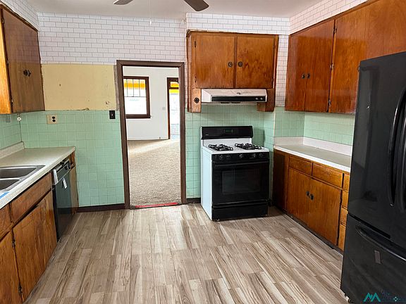 4th image of 524 S 1st St