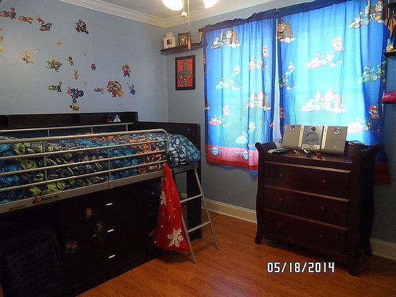 5th image of 52 E Chalmette Cir
