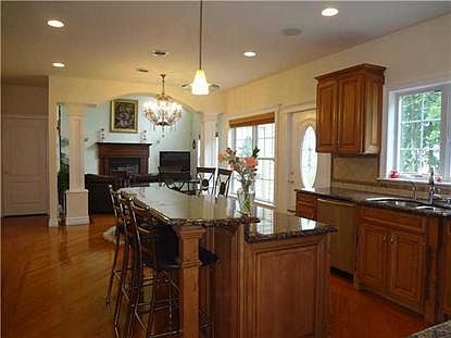 5th image of 8 Fant Farm Ln