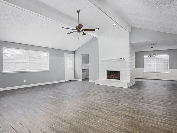 4th image of 12039 Creekhurst Dr