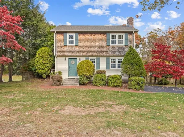 7 Maria St, Lincoln, RI 02865