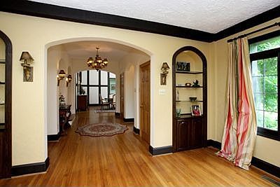 5th image of 9 Clermont Ln