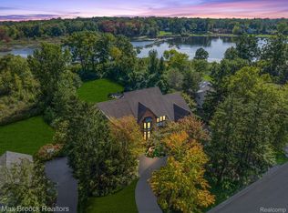 3225 Chestnut Run Dr, Bloomfield Hills, MI