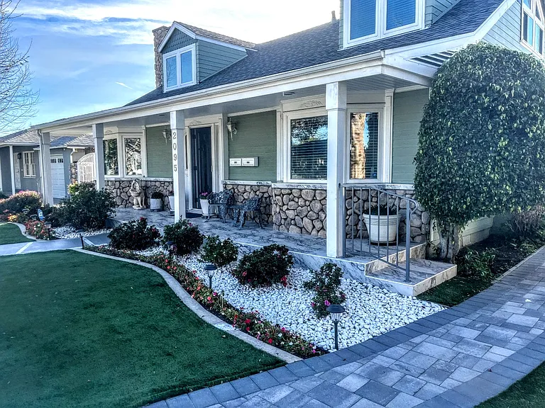 Owner-occupied front house