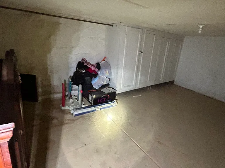 4890 Margaretta Ave — Photo 29