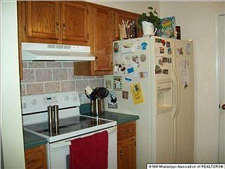 3rd image of 2745 Brachton Cv W