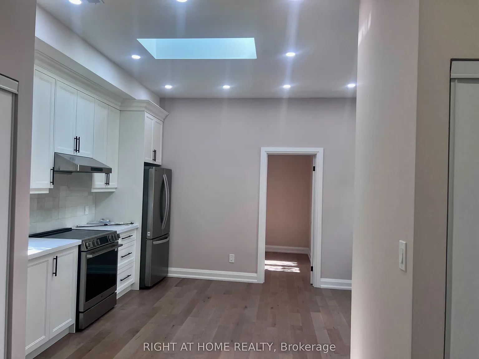 2 bed, $2,500 — Photo 2