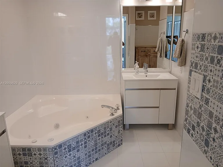 9805 NW 52nd St #509 — Photo 18