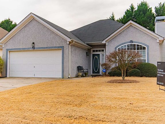 2nd image of 240 Churchill Ct