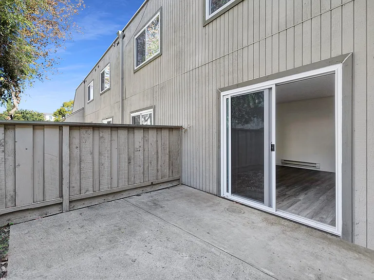 WoodAcre Apartments — Photo 37