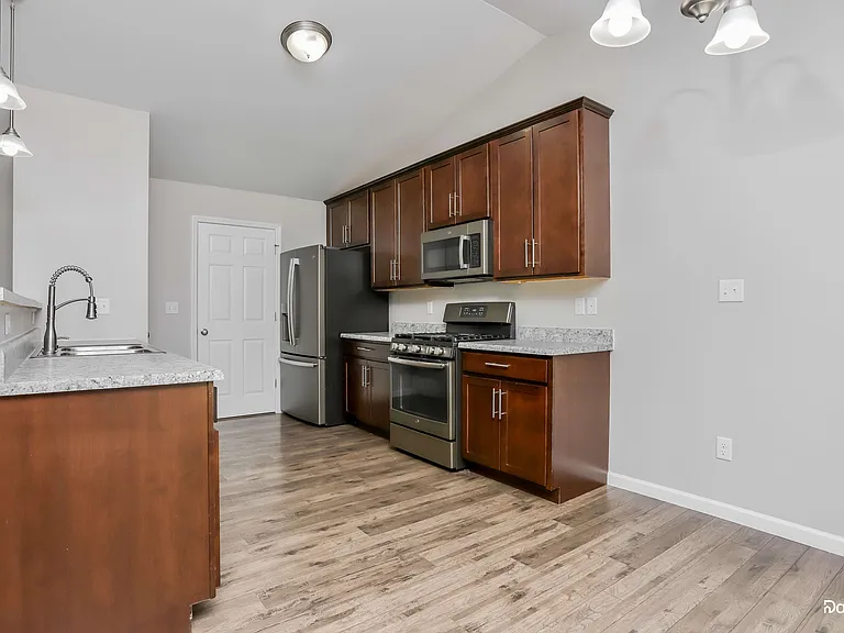 115 Cobble Rd — Photo 3