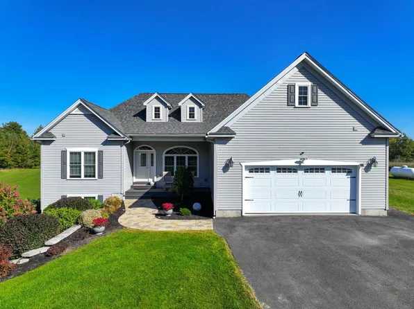 786 Calkins Rd, Peru, NY 12972