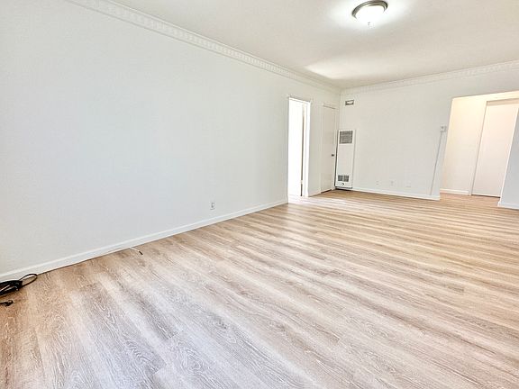 5th image of 1208 N Fuller Ave #2