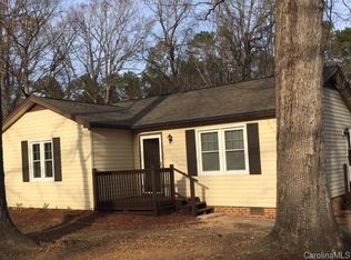 5920 McGregor Dr, Charlotte, NC 28227