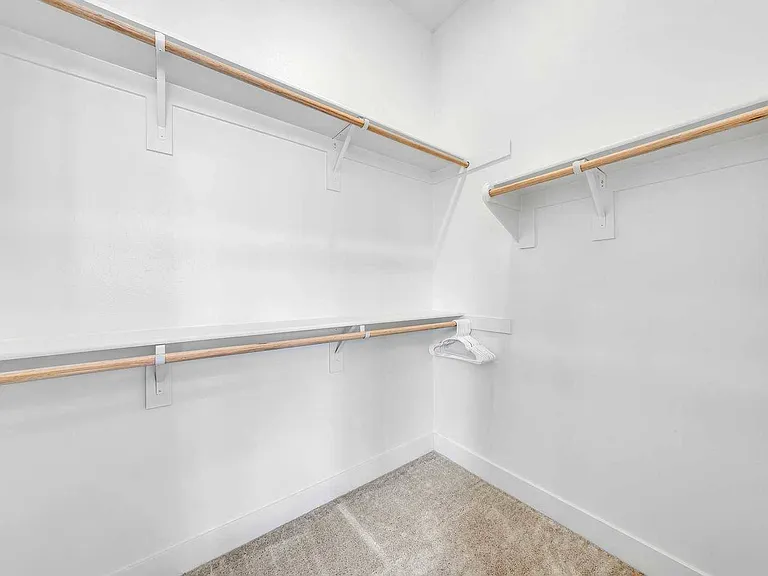 141 Sawbuck — Photo 43