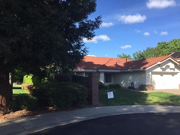 2nd image of 412 Donnelly Ct