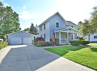 32 W Church St, Newton Falls, OH 44444