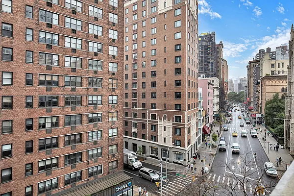 Sold by Compass | media 7