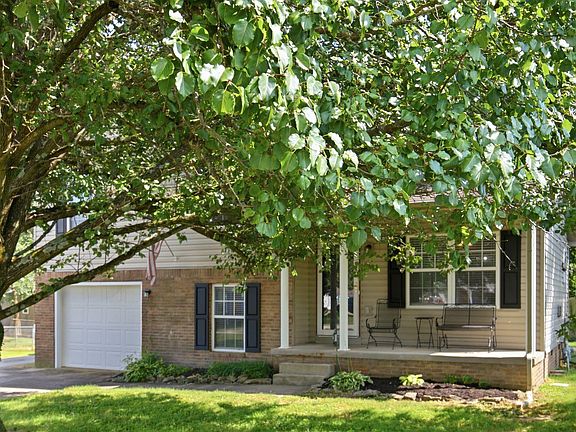 3rd image of 303 Cedar Way