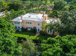 700 Alhambra Cir, Coral Gables, FL 33134