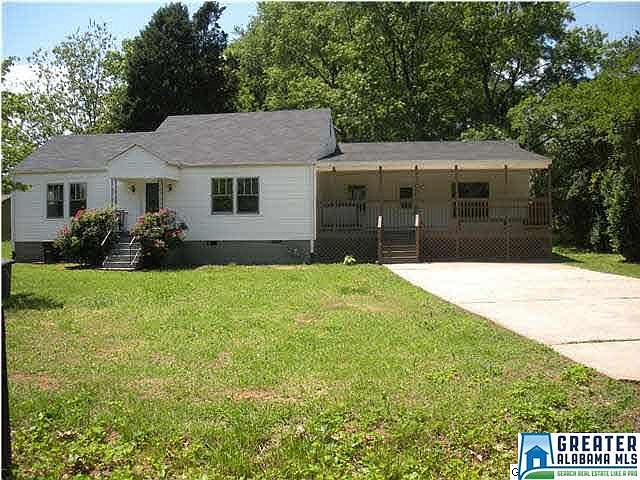 2nd image of 820 Cory St