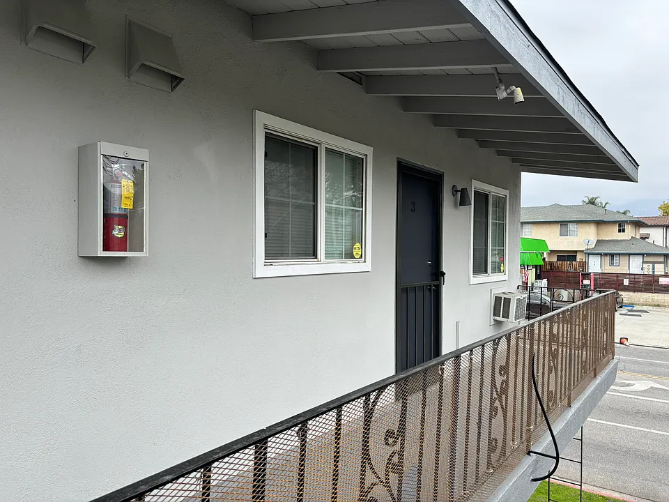 235 S Allen Ave #3