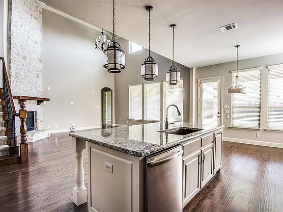 3rd image of 6428 Pamilla Ln