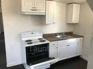 46 Park St APT 3, Taunton, MA 02780