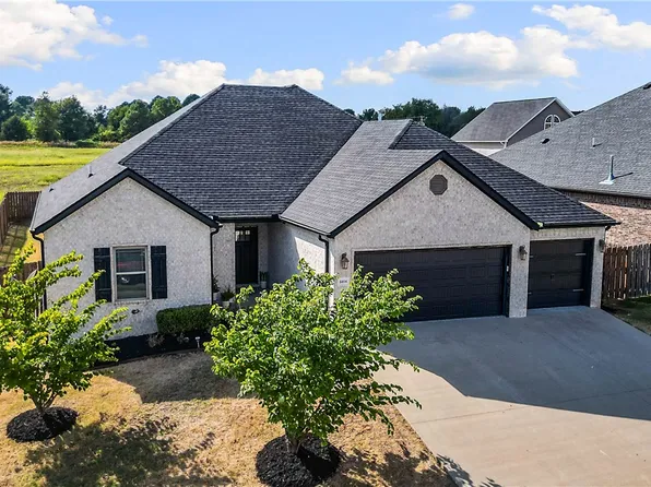 3304 SW Brittany Rd, Bentonville, AR 72713