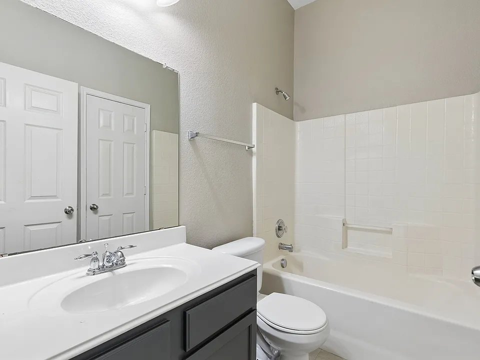 1209 Stone Ln
